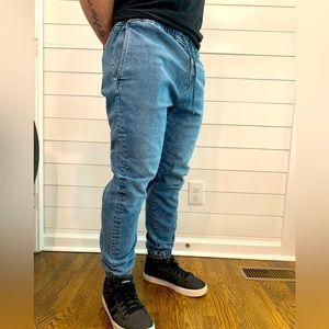 American Eagle joggers